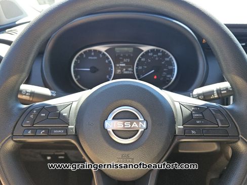 Used 2023 Nissan Kicks S FWD image 11
