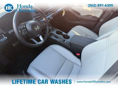 Used 2025 Honda Civic Sport Touring image 5