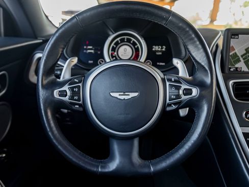 Used 2021 Aston Martin DB11 Volante image 12