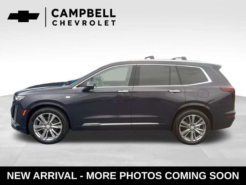 Used 2025 Cadillac XT6 Premium Luxury FWD image 2