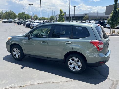 Used 2014 Subaru Forester 2.5i AWD/4WD image 11