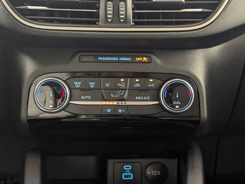 Certified 2022 Ford Escape SE w/ Convenience Package FWD image 16