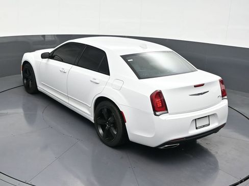 Used 2020 Chrysler 300 S RWD image 17
