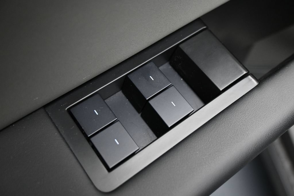 Used 2025 Tesla Cybertruck AWD Crew Cab image 11