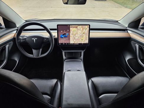Used 2022 Tesla Model 3 Long Range AWD/4WD image 17
