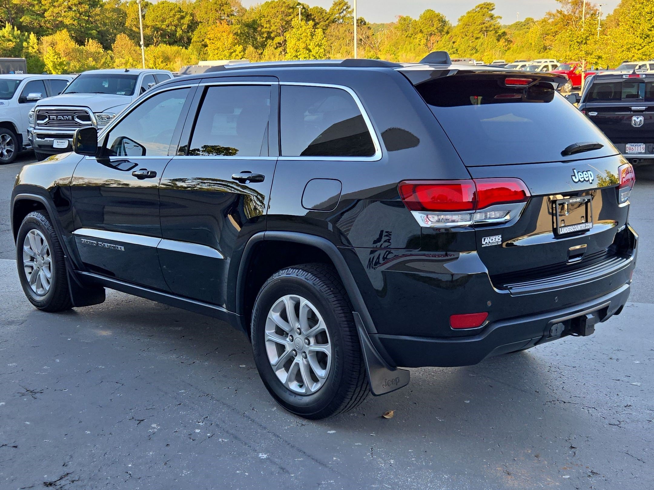 Used 2021 Jeep Grand Cherokee Laredo X RWD image 5