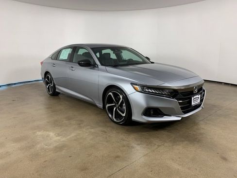 Used 2022 Honda Accord Sport image 4
