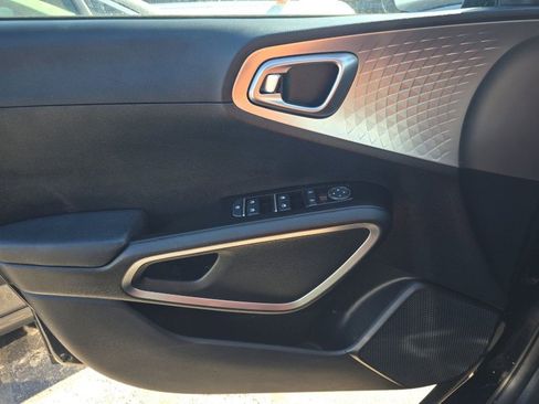 Used 2023 Kia Soul LX w/ Option Group 015 image 14