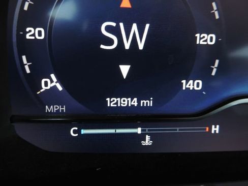 Used 2022 Chevrolet Tahoe Z71 image 30