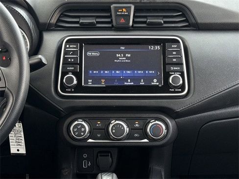 Used 2025 Nissan Versa S w/ Trunk Package image 16