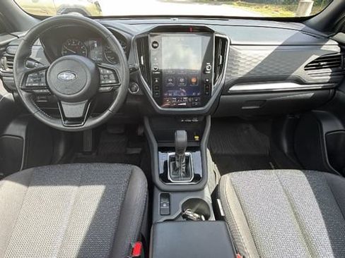 Certified 2025 Subaru Forester Premium AWD/4WD image 36