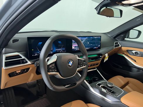 Used 2025 BMW 330i xDrive Sedan w/ Convenience Package image 4