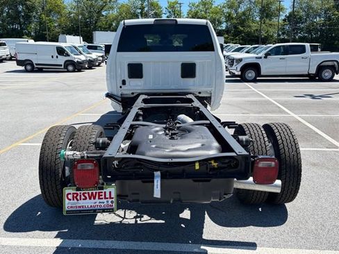 New 2026 RAM 5500 Tradesman w/ Chrome Appearance Group AWD/4WD image 5