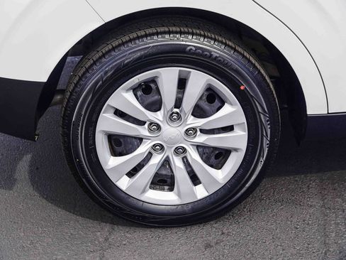 Used 2022 Kia Soul LX image 9