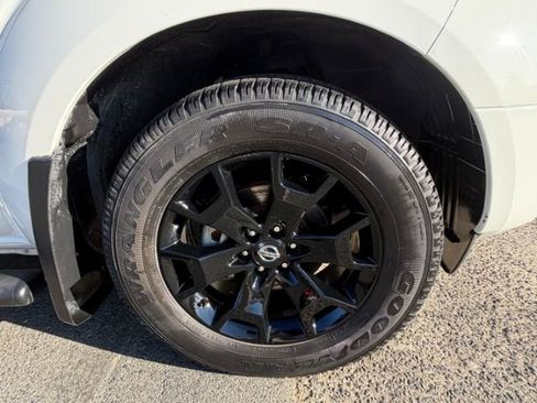 Used 2020 Nissan Frontier SV w/ Midnight Edition Floor Mats image 14