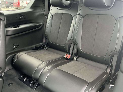 New 2025 Jeep Grand Cherokee L Altitude image 6