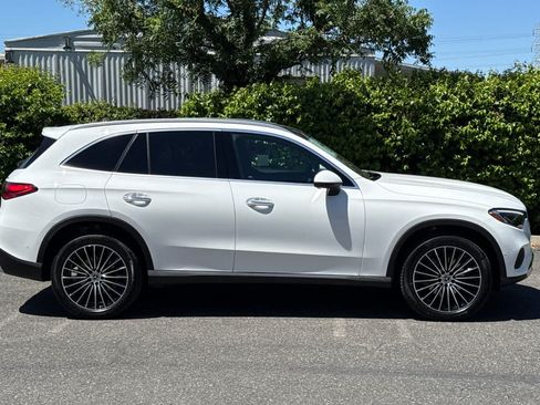New 2026 Mercedes-Benz GLC 300 4MATIC image 2
