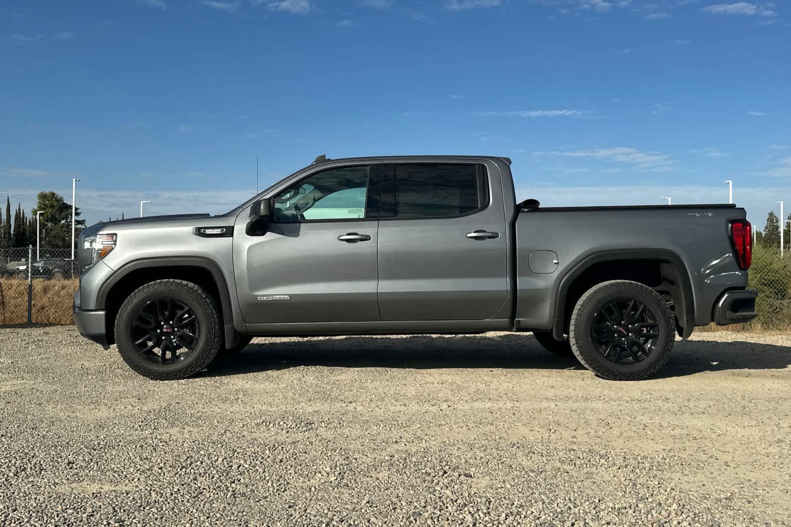 Used 2021 GMC Sierra 1500 Elevation AWD/4WD image 5