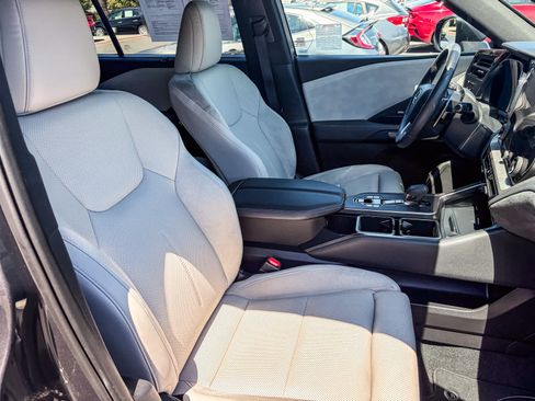 Used 2025 Lexus TX 350 AWD w/ Technology Package image 15