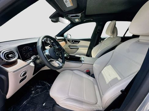 Used 2026 Mercedes-Benz GLC 300 4MATIC image 22