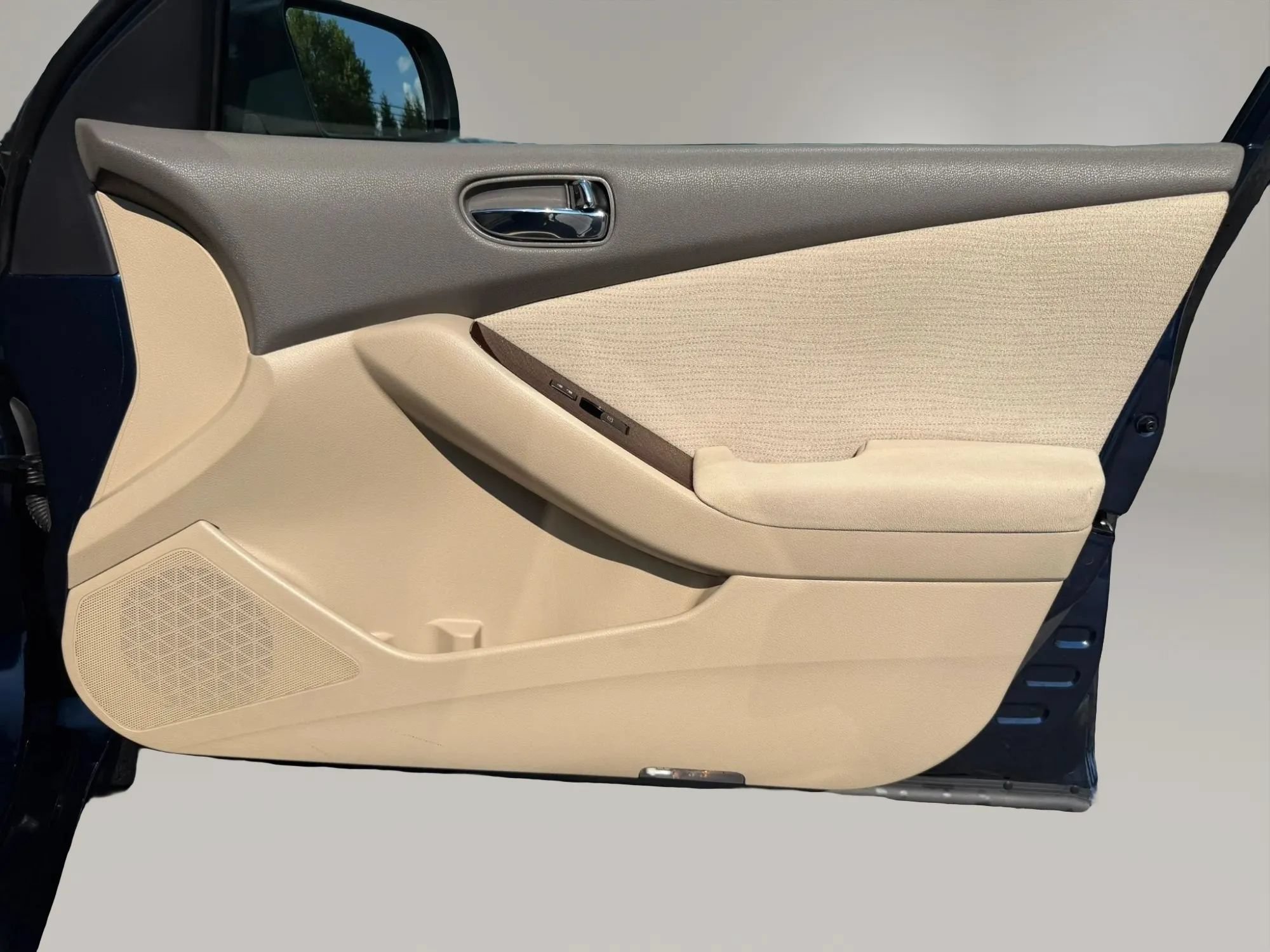 Used 2010 Nissan Altima Hybrid Sedan w/ Convenience Pkg FWD image 37