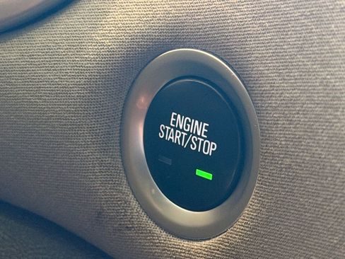 Used 2022 Chevrolet Malibu LT image 34