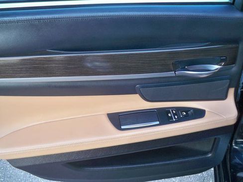 Used 2015 BMW 750i xDrive image 16