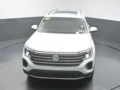 Used 2024 Volkswagen Atlas SE FWD image 44