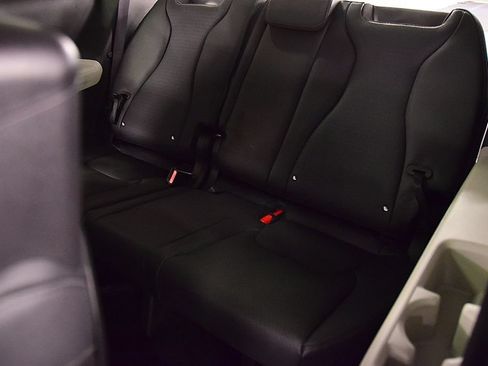 Used 2024 Kia Carnival SX Prestige FWD image 36