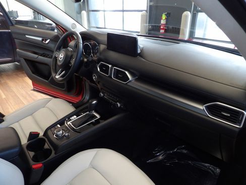 Certified 2024 MAZDA CX-5 AWD 2.5 S w/ Preferred Package image 13