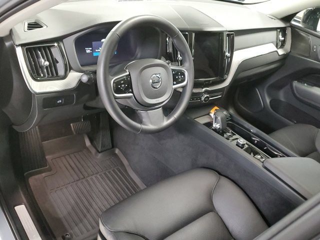 Used 2025 Volvo XC60 B5 Plus w/ Protection Package Premier AWD/4WD image 12
