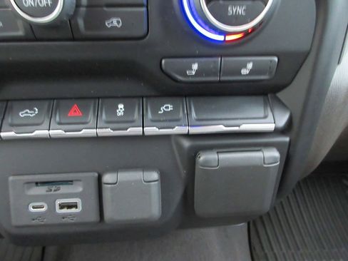 Certified 2021 Chevrolet Silverado 1500 LT w/ All Star Edition Plus image 34