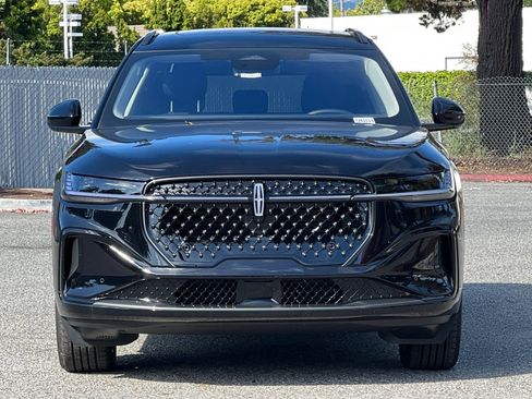 New 2026 Lincoln Nautilus Reserve w/ Jet Appearance Package AWD/4WD image 3