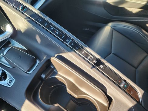 Used 2023 Chevrolet Corvette Stingray Coupe w/ Z51 Performance Package image 30