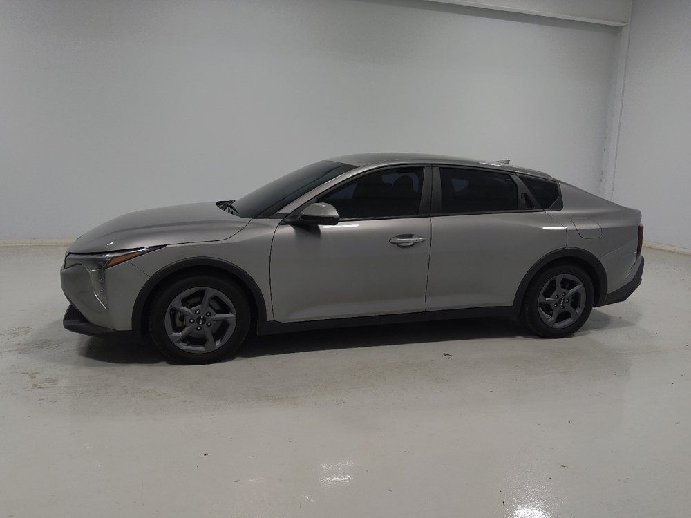Used 2025 Kia K4 FWD image 2