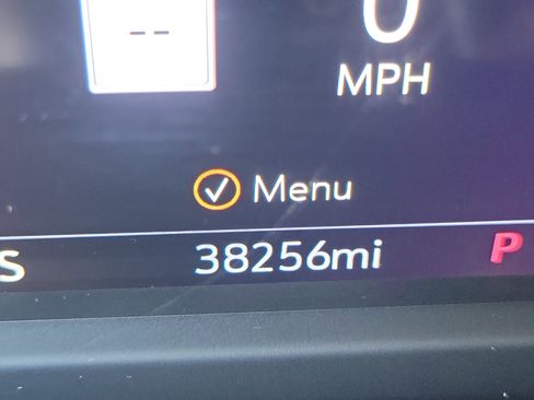 Used 2021 Chevrolet Tahoe Premier w/ Premium Package image 30