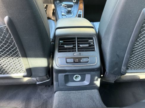 Used 2019 Audi A4 2.0T Premium w/ Convenience Package image 24
