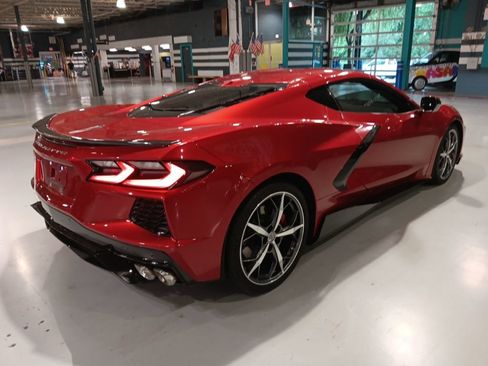 Used 2022 Chevrolet Corvette Stingray Preferred Cpe w/ Battery Protection Package RWD image 10