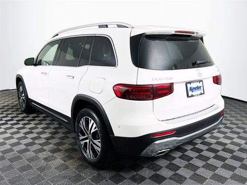 Used 2025 Mercedes-Benz GLB 250 GLB 250 image 4