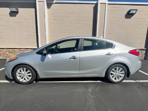 Used 2015 Kia Forte EX image 3