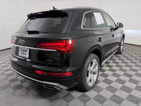 Used 2023 Audi Q5 2.0T Prestige w/ Prestige Package AWD/4WD image 9