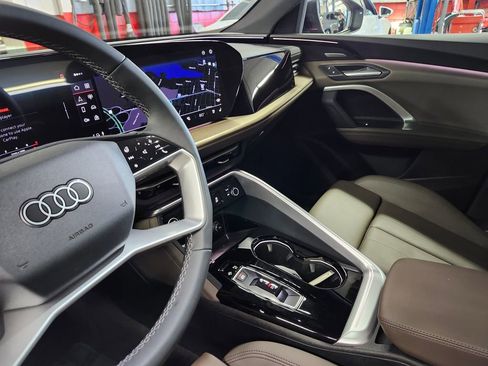 Certified 2025 Audi Q5 Premium Plus w/ Premium Plus image 8