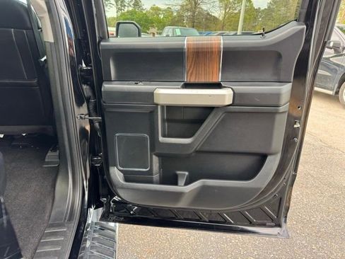 Used 2017 Ford F150 Lariat w/ Equipment Group 502A Luxury AWD/4WD image 12