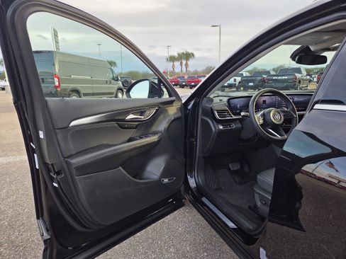 Used 2025 Buick Envision Preferred image 11