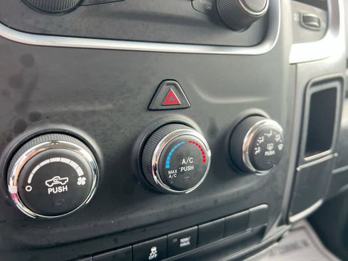 Used 2024 RAM 1500 Classic SLT AWD/4WD image 19