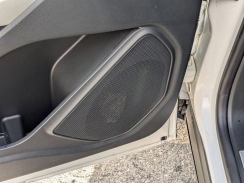 Used 2022 Ford Explorer Limited image 15