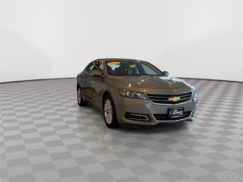 Used 2018 Chevrolet Impala LT image 2