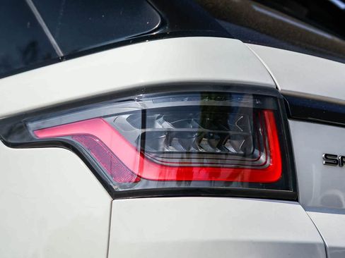 Used 2019 Land Rover Range Rover Sport HSE Dynamic image 7