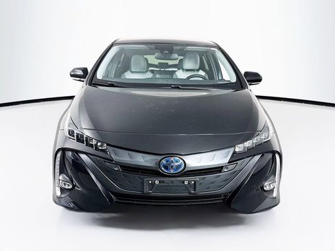 Used 2021 Toyota Prius Prime Limited image 2