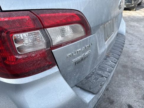 Used 2019 Subaru Outback 2.5i Premium image 8